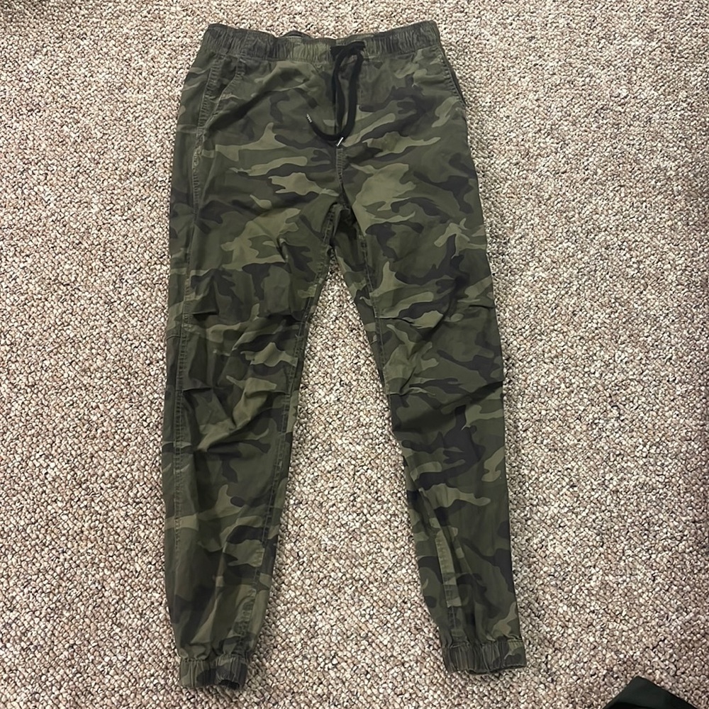 American Eagle Camo Flex Cargo Joggers